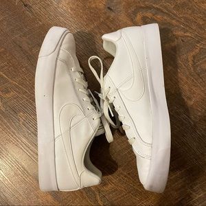 WOMEN'S NIKE AIR FORCE 1 LOW CASUAL SHOES, Size 10